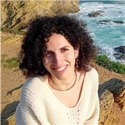 Studentessa universitaria (Magistrale in Filosofia), impartisce lezioni: materie umanistiche per scuole medie e superiori